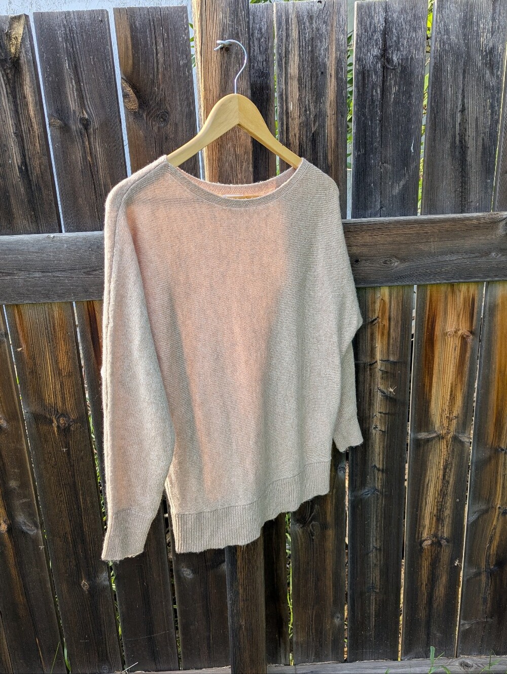 Wilfred Scoop Neck Lightweight 100% Merino Wool Cream-Beige Sweater
